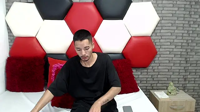 Онлайн чат XXX Thristan05