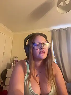 Chat XXX en directo de cherryrosealiee