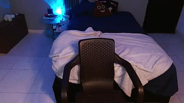 Mr_yisuzz's Live XXX Chat
