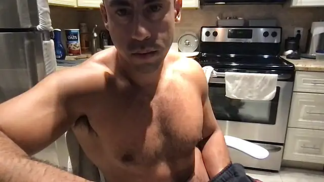 Онлайн чат XXX BigGuyMuscle