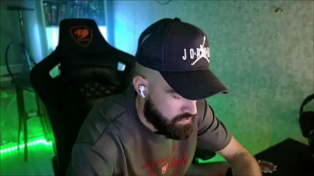 _Serious_Man Live XXX-Chat