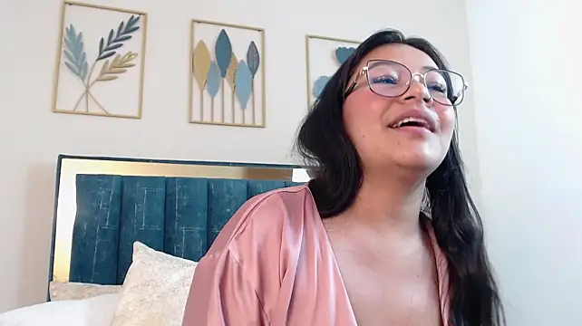 MilaaAdams Adlı Modelin Canlı XXX Sohbeti
