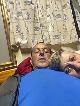 Czat XXX na żywo – GeldenKuy