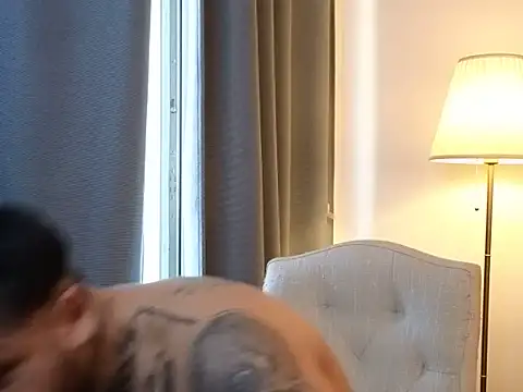 XXX chat uživo modela ReyPontiProd