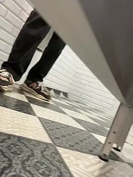 SiaLater XXX чат на живо