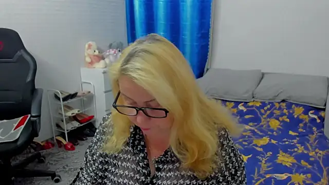 Frau_Marta: онлайн-секс-чат
