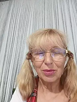 Živý XXX chat TrinaAdair