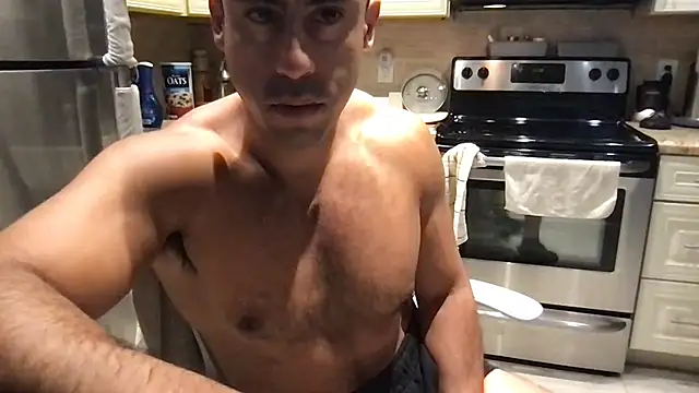 Chat XXX en directo de BigGuyMuscle