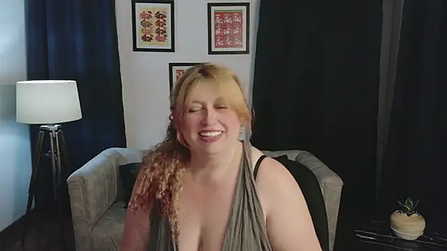 Chat +18 de MilfArlet ao vivo