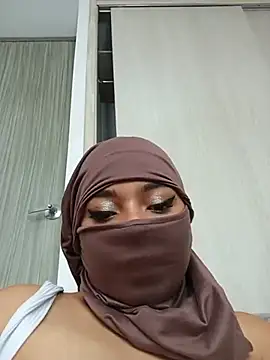 Chat +18 de Samira_1 ao vivo