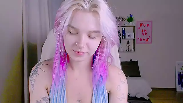 XXX chat uživo modela Hot_Blonda