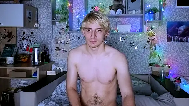 BloodyBlondiee Webcam-Show