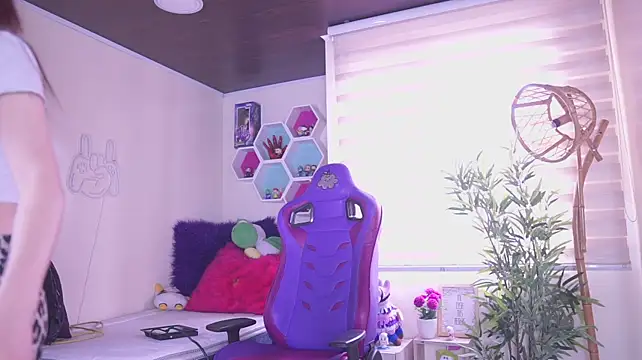 Rebecah_1 – Naživo XXX chat