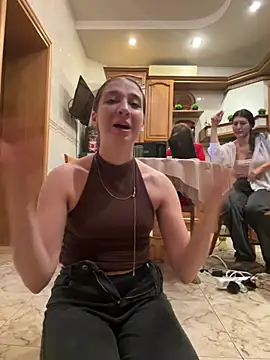 RussianGirls_ XXX чат на живо