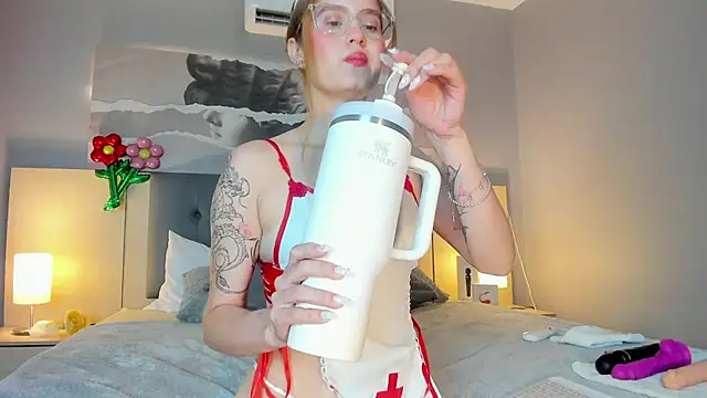 Chat XXX en directo de Ada_Turner