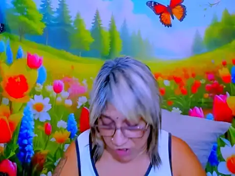 צ'אט XXX בשידור חי של indianroxy