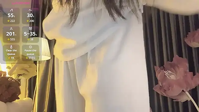 IvyMiss102 现场XXX聊天