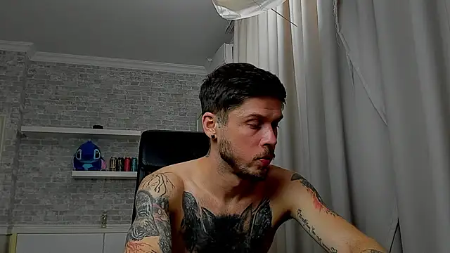 JonahShaw's Live XXX Chat