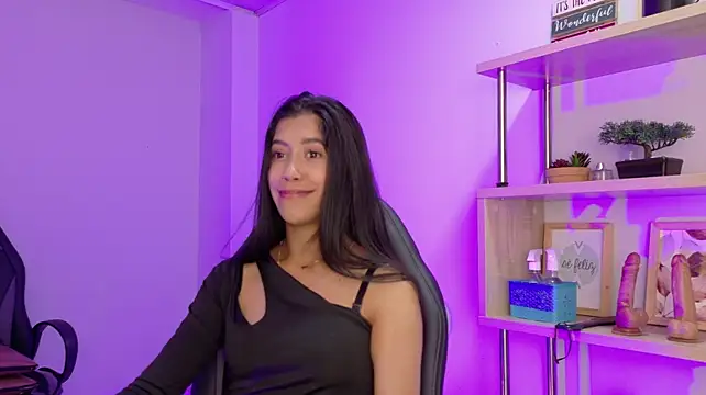 EmmiShery Adlı Modelin Canlı XXX Sohbeti