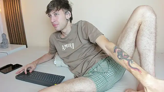 XXX chat uživo modela Max_saenz