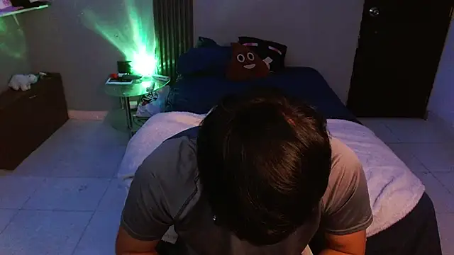Mr_yisuzzのライブXXXチャット