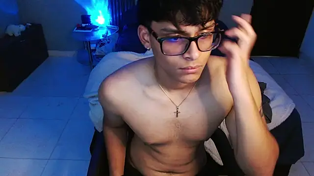 Chatroom XXX en direct de Mr_yisuzz