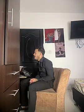 Enzomoretti__ – Live XXX-chat