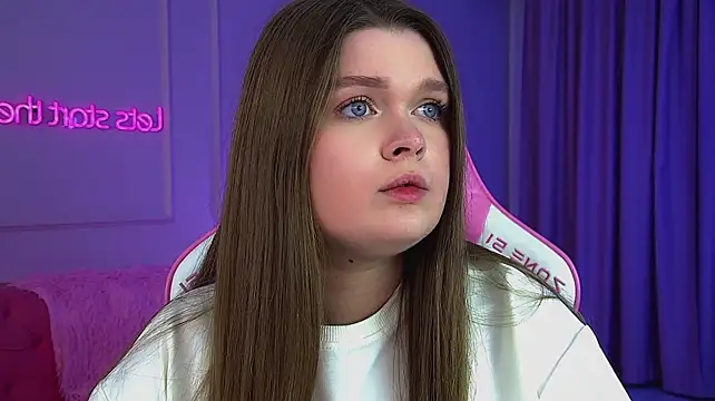 CrystalLyons Live XXX Chat