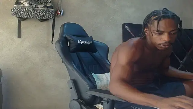 Chat XXX Live Larry-n-clouds