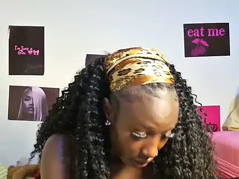 Aria_ah Adlı Modelin Canlı XXX Sohbeti