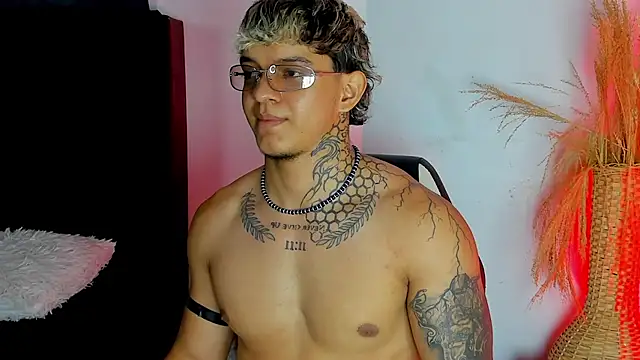 Noah__Browmn Live XXX chat