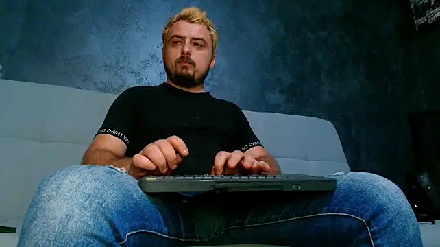 Онлайн чат XXX CLOUDYMarkWayne