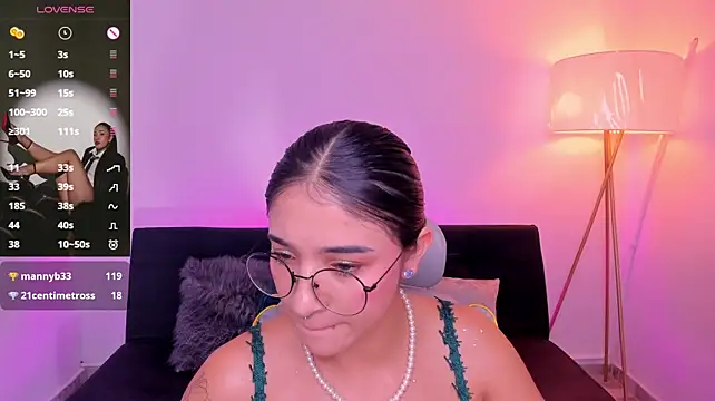 Chat +18 de Antonella_Grayy ao vivo
