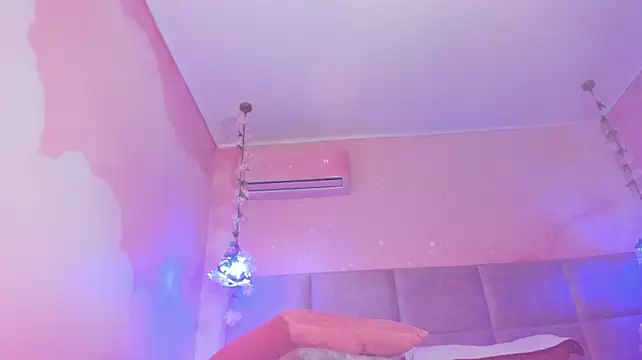 Chat +18 de Emiily_Grace ao vivo