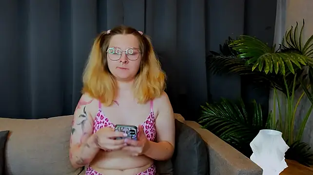 Chat +18 de ElaineSolomon ao vivo