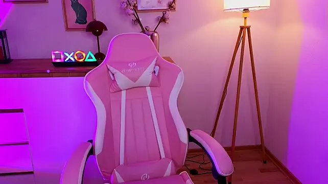 e1v1s XXX чат на живо