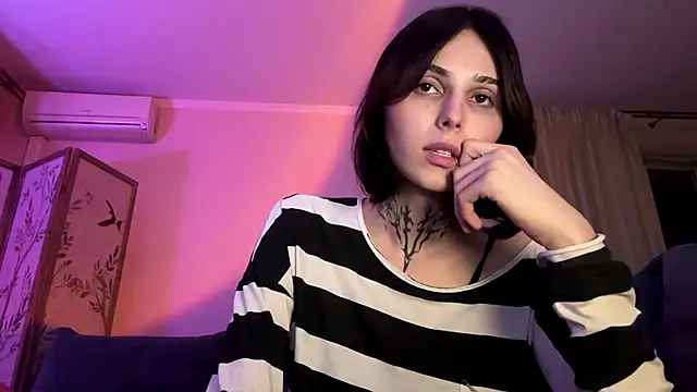 SweetFemBoyy live XXX chat
