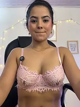 Chatroom XXX en direct de Layla_Breezee