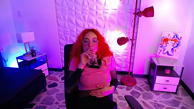 mere_in_redd's Live XXX Chat