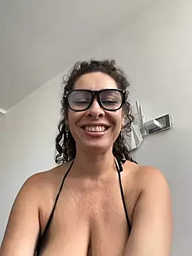 Virelune's Live XXX Chat