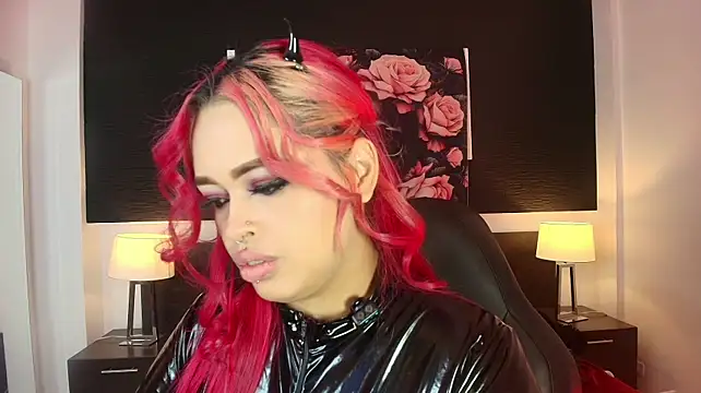 EvaaFoxxy1 Adlı Modelin Canlı XXX Sohbeti