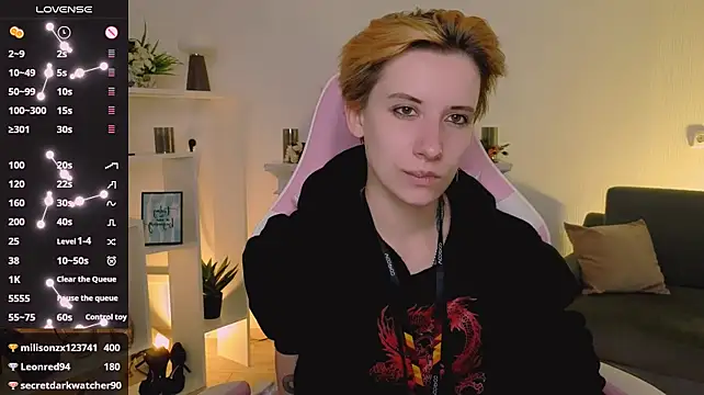 XXX chat uživo modela _Rein_ramm