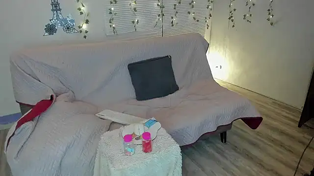 geminis_xxx Adlı Modelin Canlı XXX Sohbeti