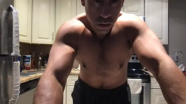 Chatroom XXX en direct de BigGuyMuscle
