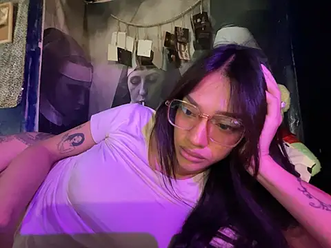 itsmekarinaaa Adlı Modelin Canlı XXX Sohbeti