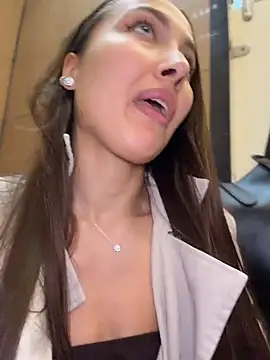ICrazyOneIRL Live XXX-Chat