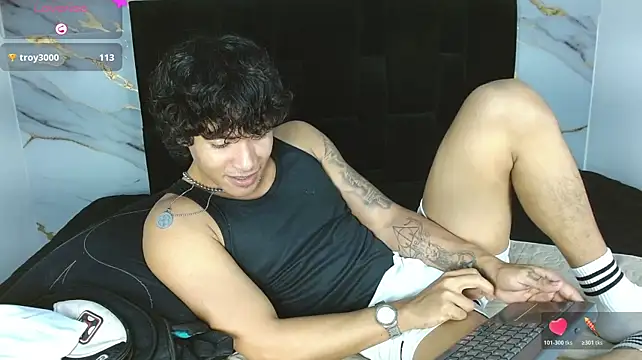 Онлайн чат XXX MaximilianRoth
