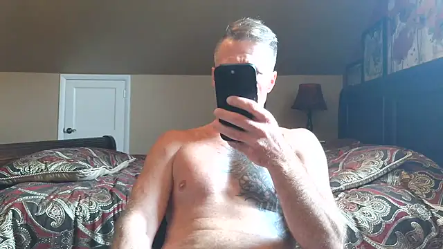 XXX chat uživo modela DILFiGuess1