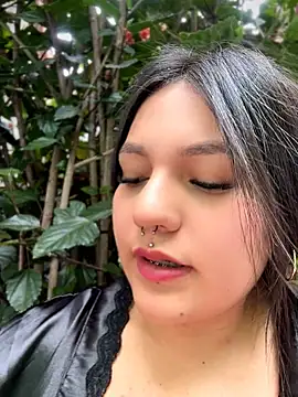 Chat +18 de Emily_Gomezz ao vivo