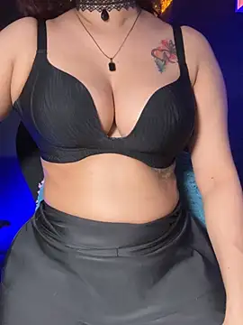 Alana_Queen_X Adlı Modelin Canlı XXX Sohbeti